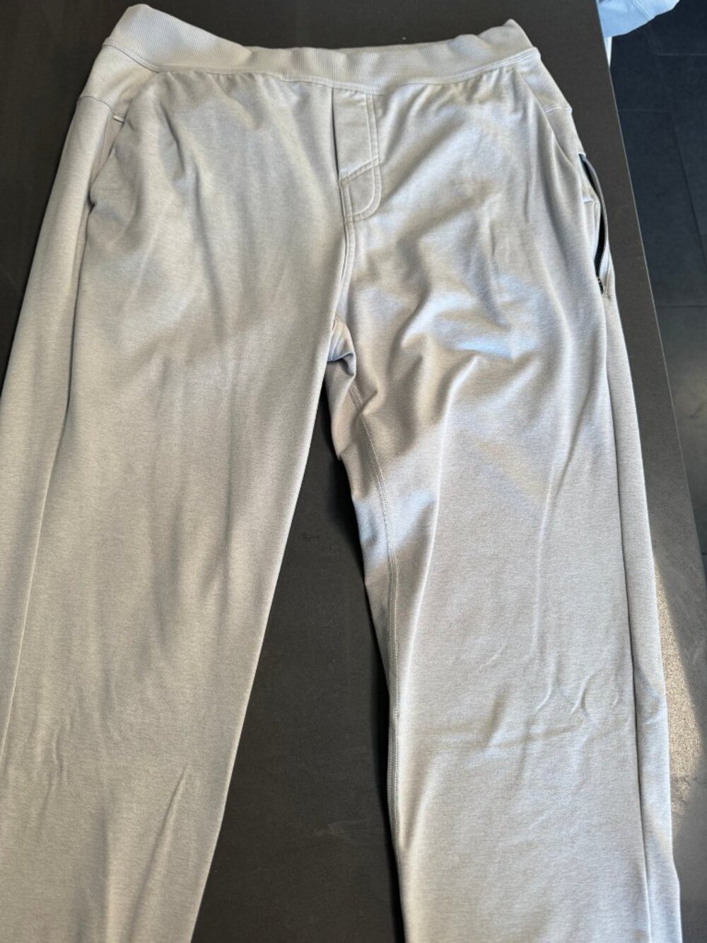 Vuori Coronado Sweatpants Men's Medium Light Heather Grey DreamKnit Jogger